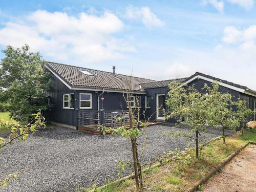 Tranum Casa | 10 person holiday home in Brovst-By Traum