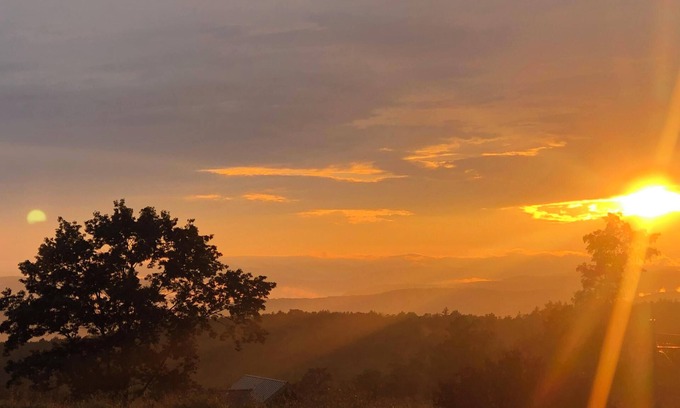 Enfield Casa | 100 Acres y vistas de 50 millas en Shaker Mountain Farm