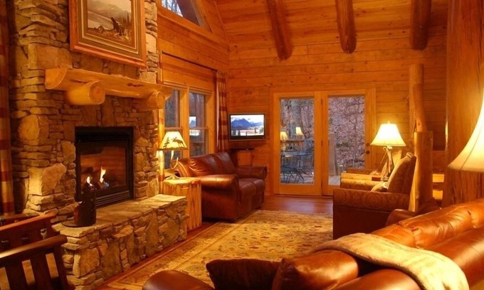 Cataloochee Ranch Cabina | Inicio de registro de lujo. Vista desde la montaña. Bañera de hidromasaje. 2 juegos rms. HDTV Bañera de hidromasaje.