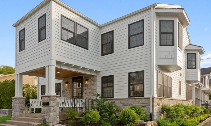 Michigan City Casa | Michigan City Beach House con patio privado y pozo de gas