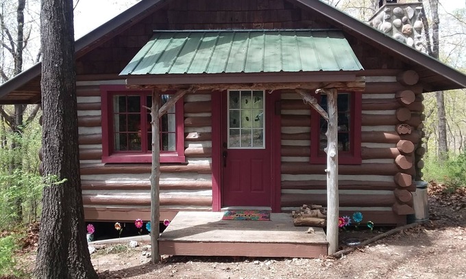 Eureka Springs Cabina | Cabaña de madera de 100 años de edad, pase su fin de semana especial con nosotros