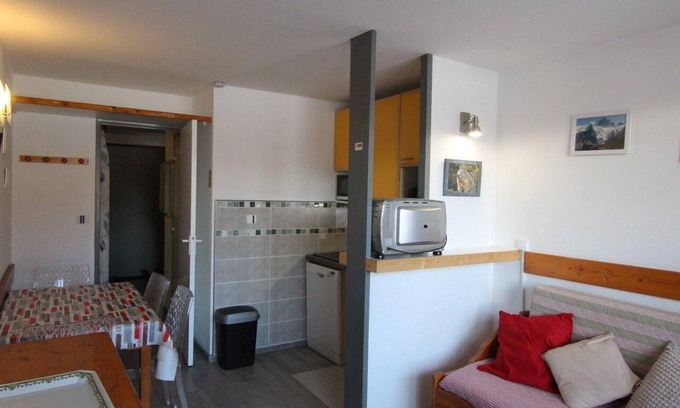 Bergers Hotel | 210m de los comercios, Planta baja, balcón, parking, tv, local para esquís, 25m², Alpe d'Huez
