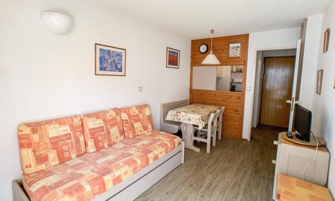 Tignes Apartamento | 100m from resort center, 3rd floor, balcony, tv, ski locker, 27m², Tignes
