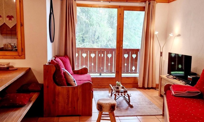 Montalbert Apartamento | 100m from ski slopes, 1st floor, balcony, tv, 65m², Montalbert