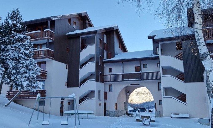 Montalbert Apartamento | A 100m de las pistas de esquí, 2.o piso, vista montaña, balcón, tv, local para esquís, 30m²