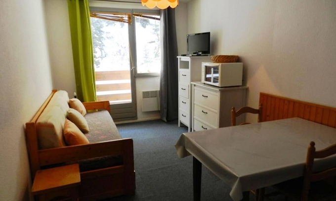 Le Pleynet Apartamento | 100m del centro estación, vista valle/pistas, balcón, parking, local para esquís, 18m², Les 7 Laux