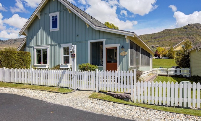 Oroville Casa | 101 Bootlegger Lane (Country)