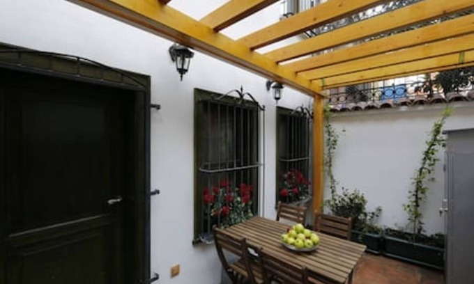 Old City Apartamento | 101 · Brand NEW Old city center with Terrace