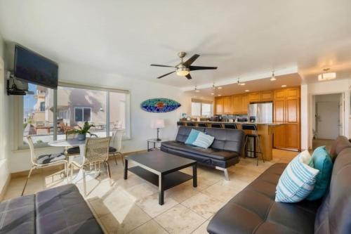 Mission Beach Casa | 101-Luxury1