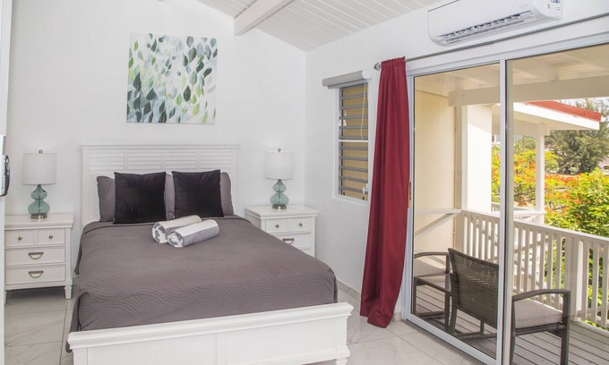 Jolly Harbour Chalet De Esquí | 101F Garden View Villa, Jolly Harbour