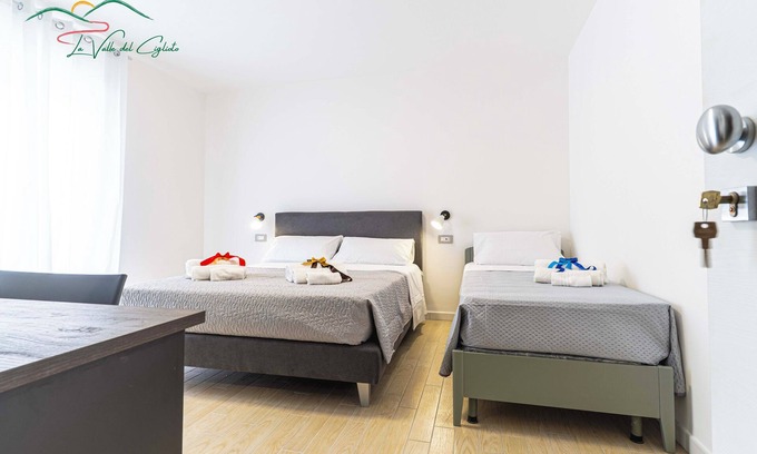 Licusati Apartamento | (103) Triple room with private bathroom - Room Rentals in Licusati (SA)