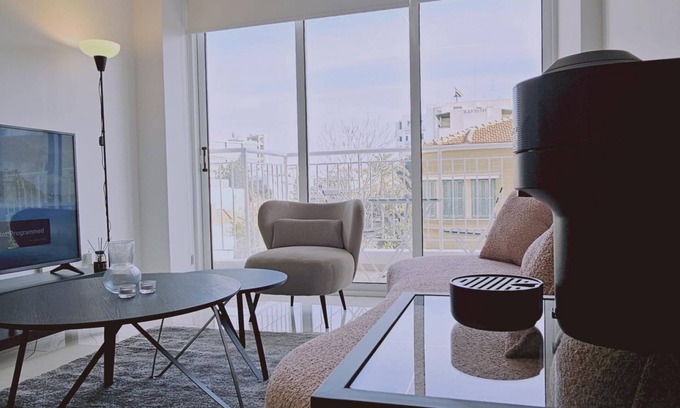 City Centre Apartamento | 104 NIC - 102 Stay Cosmo City Suite