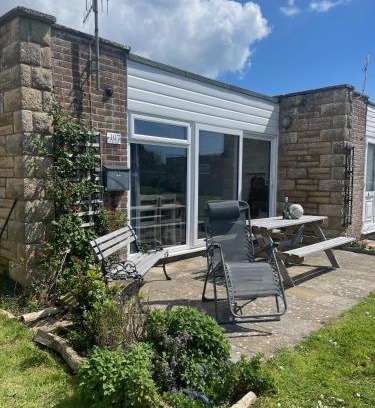 Freshwater Chalet De Esquí | 107 Brambles Chine, Holiday Coastal Chalet