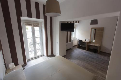Grotte di Castro Cama Y Desayuno | 108 b&b