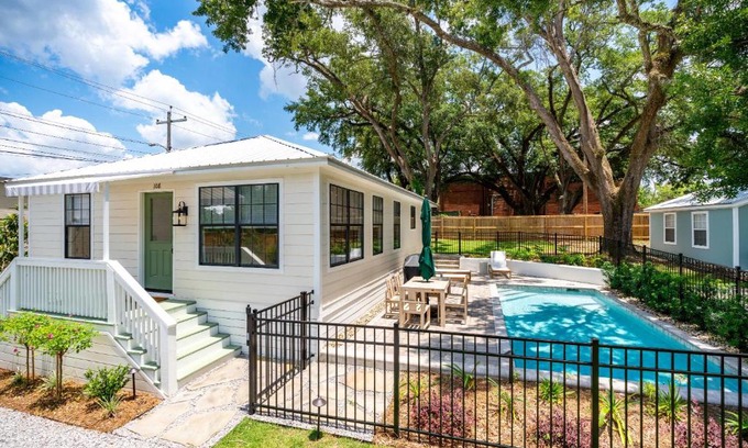 Fairhope Casa | 108 the Church St Collection with Pool