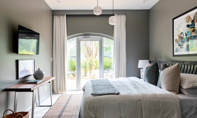 Fairhope Casa | 109 Lower Floor the Church St Collection with Pool
