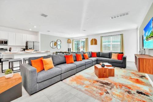Kissimmee Casa | 10BR Resort Home - Pool Hot tub Games - Near Disney