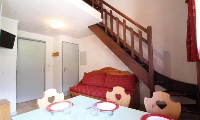 Lanslevillard Apartamento | 200m del centro estación, 3.o piso, tv, local para esquís, 30m², Val Cenis