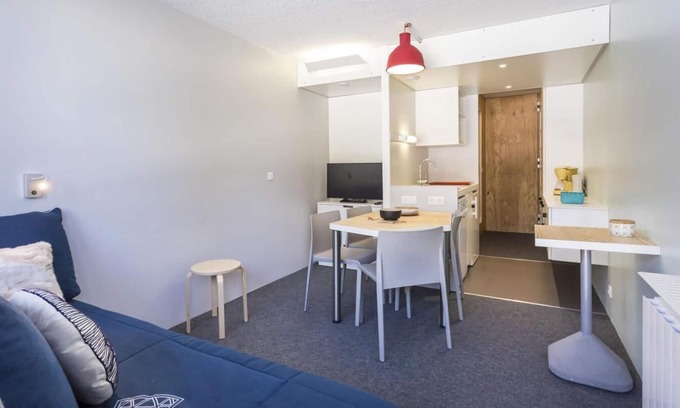 Arc-1800 Apartamento | 10m from ski slopes, 7th floor, balcony, tv, 25m², Les Arcs