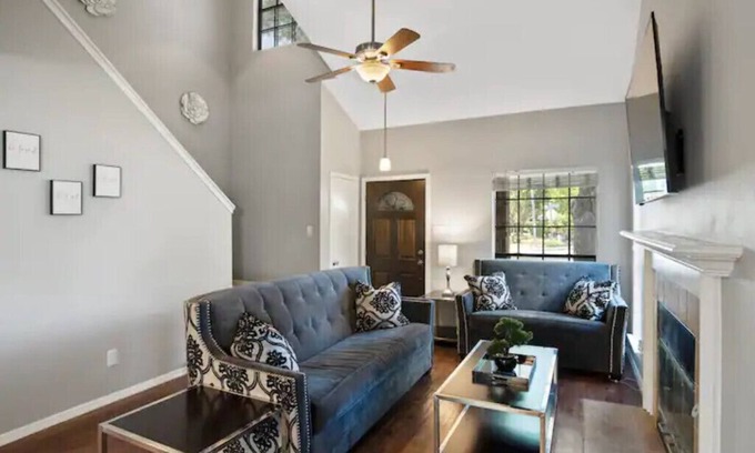 Converse Casa | 10Min2RandolphAFB~20Min2FtSH~4B/2.5B~PetFriendly!