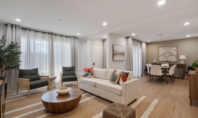 Monterey Park Casa | 10mins DTLA+Top Golf+Foodie Haven+WD+P