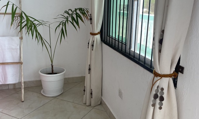 Gede Apartamento | 10minutes away from the beach!Bring your pets along for the stay ☺️