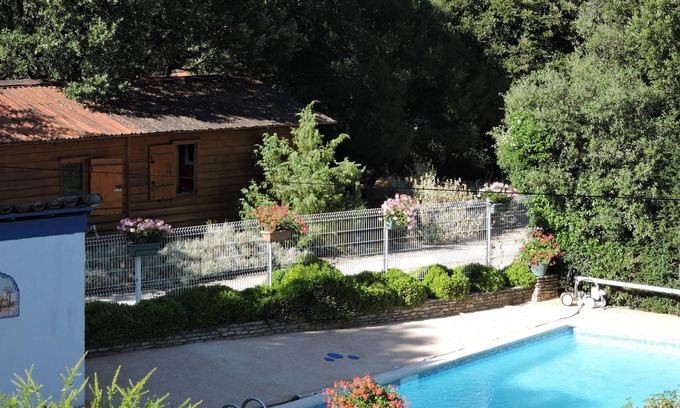 Anduze Chalet De Esquí | GITES DE PLOS CHALET STUDIO PARA 2 PERS. PISCINA / AIRE ACONDICIONADO / WIFI / APARCAMIENTO