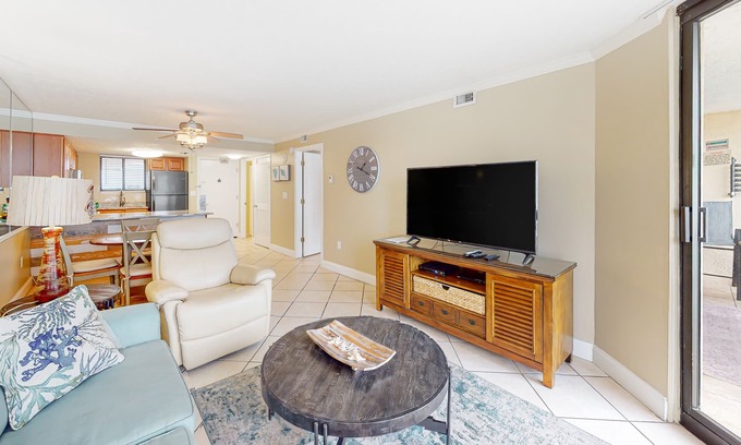 Destin Condominio | 10th Floor Amazing Condo, Splash pad & multiple pools on-site, Near shops!