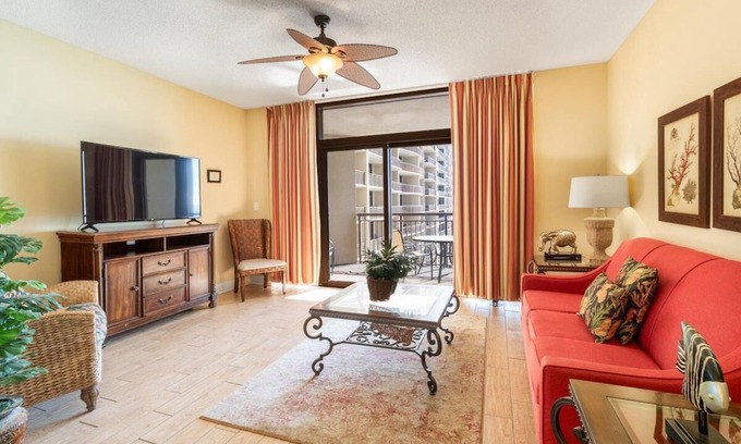 Windy Hill Condominio | 10th Floor Oceanfront One Bedroom Condo
