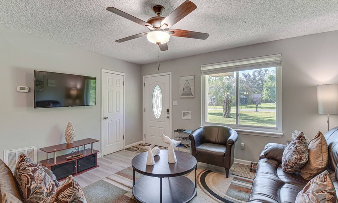Foley Casa | 11 Mi to Beaches: Peaceful Foley Home w/ Yard