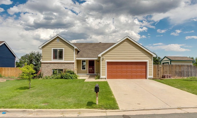 Thornton Casa | 11 Mi to Denver: Pet-Friendly Home in Thornton!