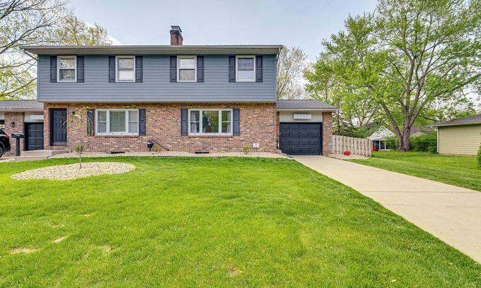 Worthington Casa | 11 Mi to Dtwn Columbus: Family Home w/ Fire Pit!
