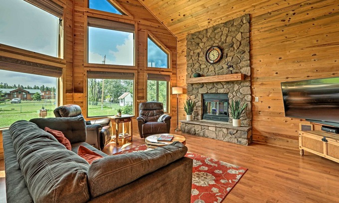 Pinetop Cabaña | 11 Mi to Rainbow Lake: Woodsy Pinetop Oasis
