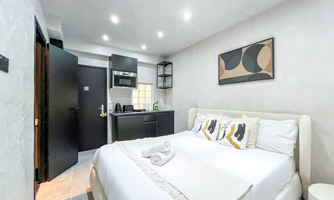 Quartier de la Plaine-de-Monceaux Apartamento | 11 - Studio next to Champs-Elysees