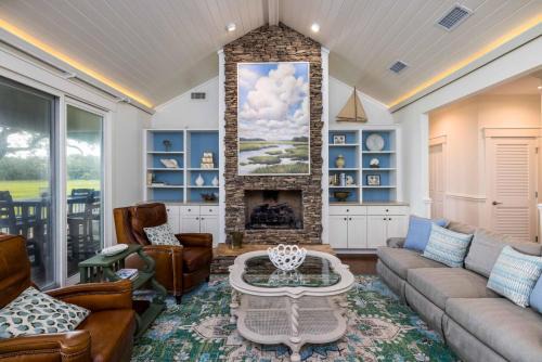 Saint Helena Island Casa | 111 Cardinal Crest - Resort Access & Golf Cart Included!