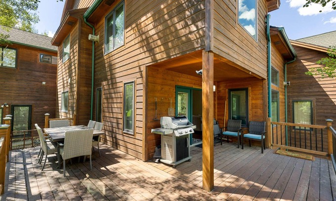 Wildernest Casa | 113 Burgundy Circle by Summit County Mountain Retreats