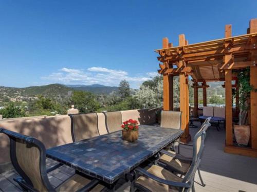 Historic Eastside Casa | 1130 Camino Delora Hummingbird