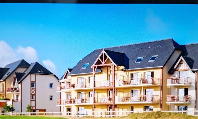 Sables-d'Or-les-Pins Apartamento | 114 - 6-room duplex apartment with communal pool.