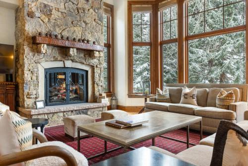 Village Walk Casa | 115 Village Walk