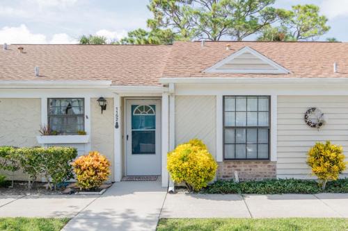 Fairgreen Casa | 1152 Fairvilla by Ocean Properties