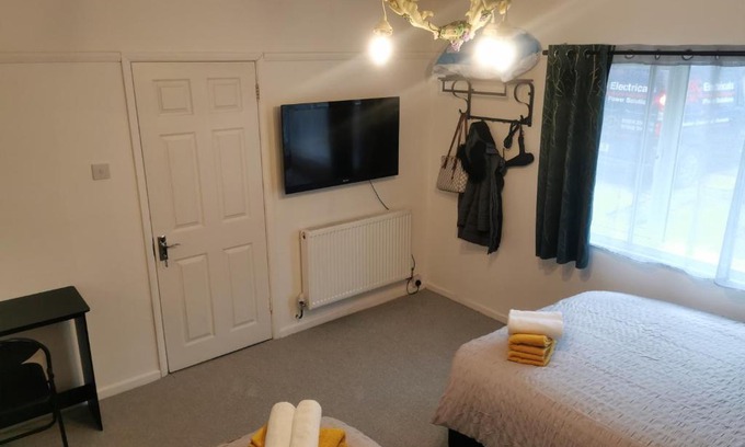 Dover Casa | 116 Maison Dieu Road Room A in Dover