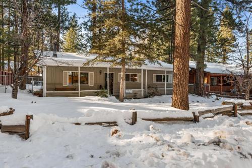 Summit Estates Casa | 116 - Summit Bearadise - Meredith Lodging