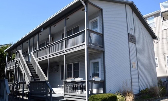 Sea Isle City Condominio | 118 38th Street Unit 4