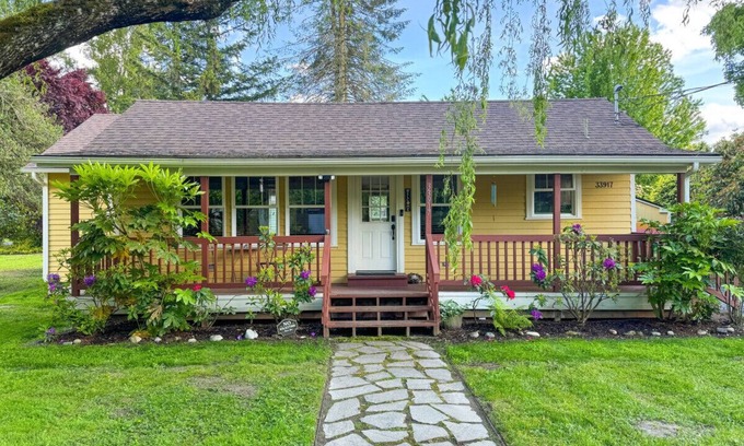 Fall City Casa | 118 - The Willow Tree Bungalow