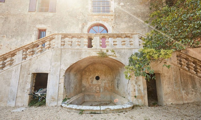 Sauvian Otro | 12-17th century Castle. 8 guests, 5km to the beach