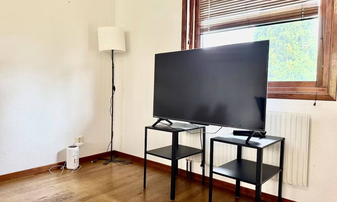 Torslanda Apartamento | 12 Beds For Workers - Volvo - Parking lot - All-inclusive