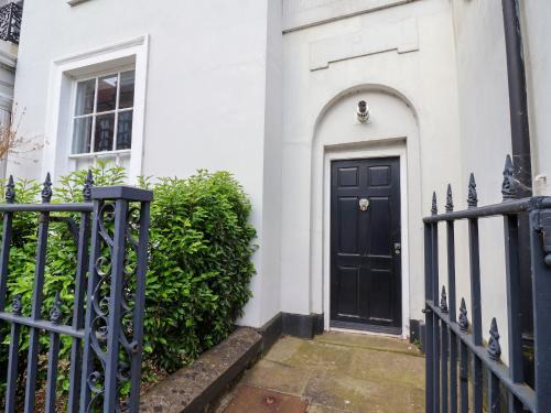 Beverley Casa | 12 Cross Street