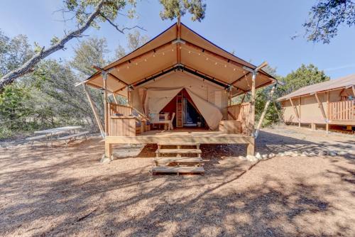 Johnson City Otro | 12 Fires Luxury Glamping #1