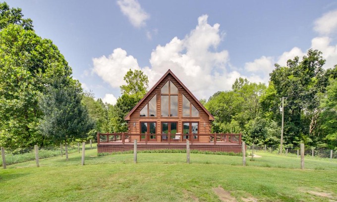 Republican Grove Casa | 12 Mi to Staunton River Nathalie Cabin with Deck