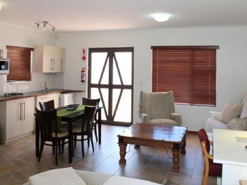 Saldanha Casa | 12 on Beach Guest House